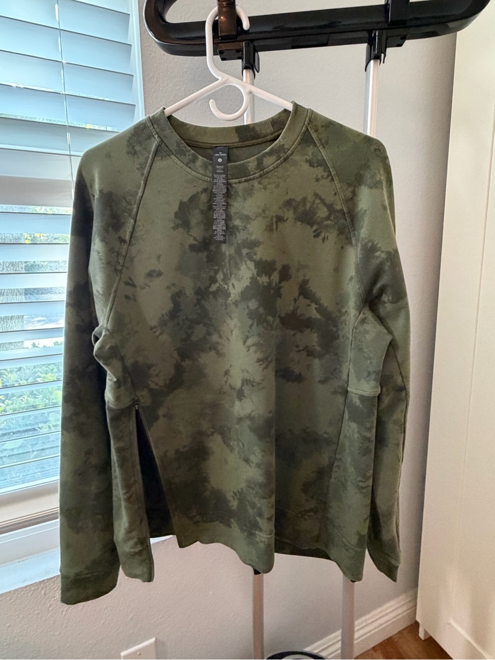 lululemon athletica Olive Green Tie-Dye Crewneck Sweater Size M